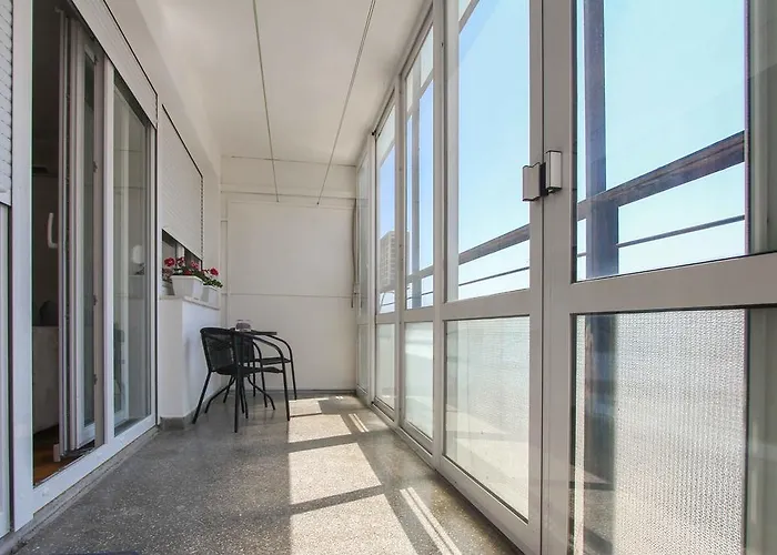 The West Coast بيت ضيافة *