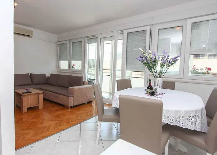 بيت ضيافة The West Coast سبليت